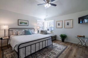 3 chambres, fer et planche à repasser, lit parapluie, Wi-Fi