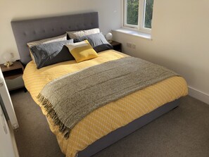 2 bedrooms, individually decorated, individually furnished