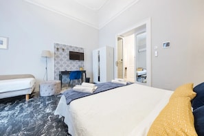 Ropa de cama de alta calidad, cubrecamas y colchones con efecto memoria