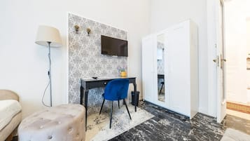 ๋๋ญ์ค๋ฃธ | ๊ณ ๊ธ ์นจ๊ตฌ, ์ค๋ฆฌ/๊ฑฐ์ํธ ์ด๋ถ, ๋ฉ๋ชจ๋ฆฌํผ ์นจ๋, ๊ฐ์ค ๋ด ๊ธ๊ณ