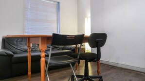 Apartment (1 Bedroom) | Living room - Clemence Street - Deluxe Single Guest Room 5 (London)