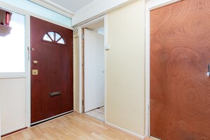 Apartment (1 Bedroom)