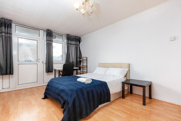 Huoneisto (1 Bedroom) | 1 makuuhuone, silitysrauta/-lauta, vuodevaatteet
