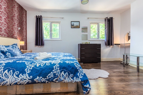 Apartment (1 Bedroom) | 1 bedroom - Bazely Street Deluxe Double Room 3 (London)