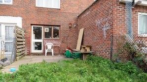 Property grounds - Regal Close Deluxe Single Guest Room 2 (London)