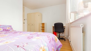 Apartment (1 Bedroom) | 1 bedroom - Regal Close Deluxe Single Guest Room 2 (London)