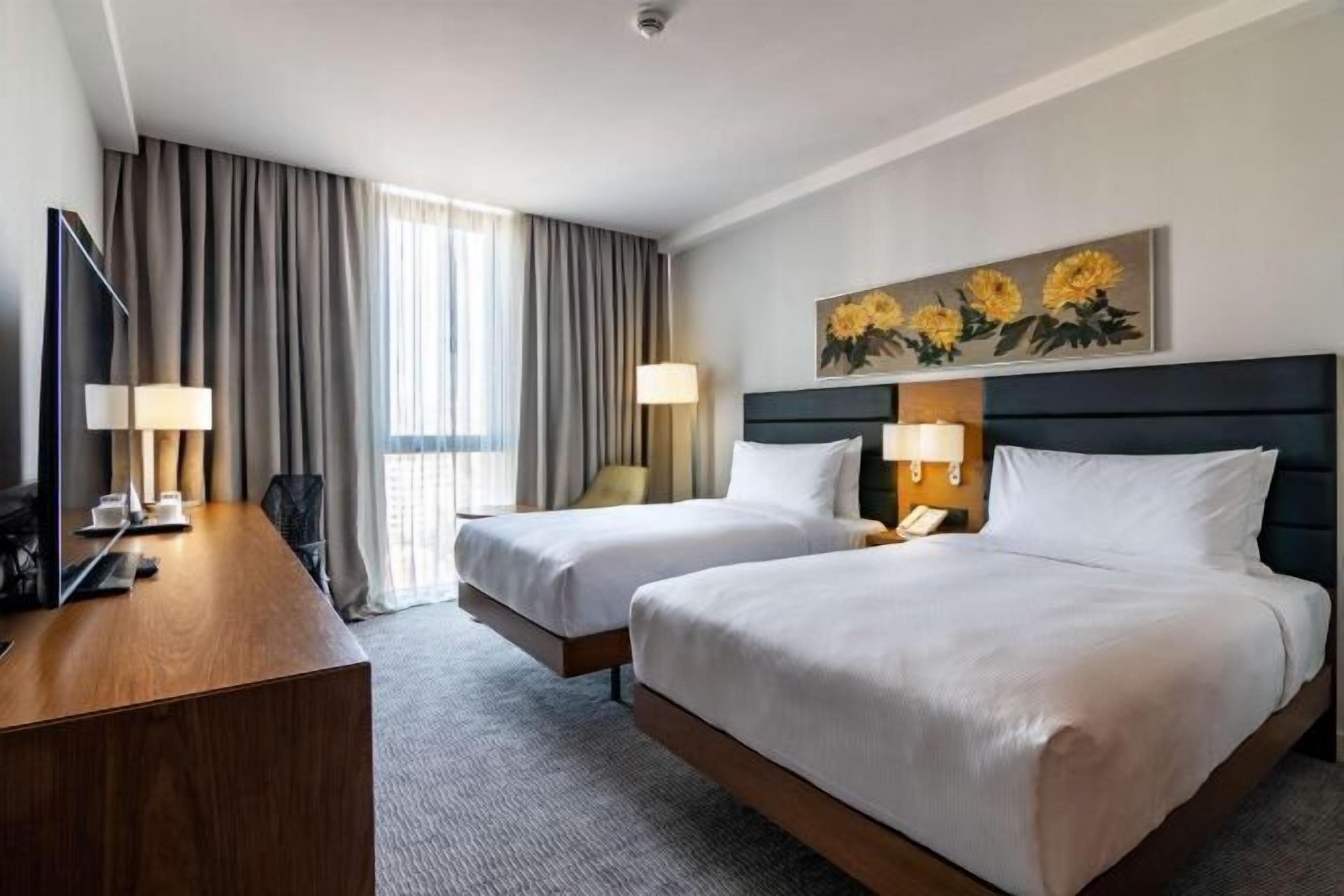 Literie de qualité supérieure, coffres-forts dans les chambres, bureau