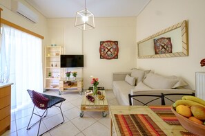 Apartment, 1 Bedroom | Living area