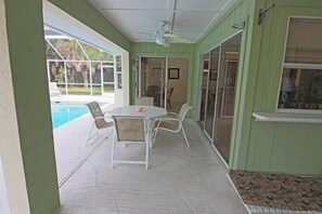 Outdoor dining - Serene West Facing Pool -Rotonda West #15 (Rotonda West)