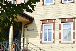 Exterior detail - Gasthof Zum Bäcker (Brachttal)