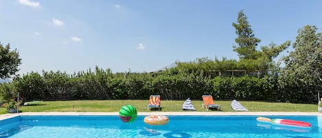 Seasonal outdoor pool