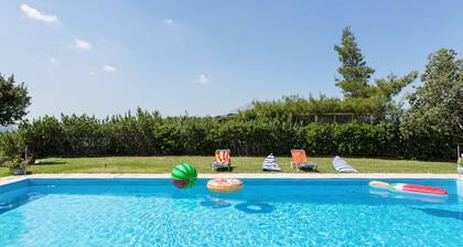 Dream Holidays in a Luxurious Garden Pool Villa