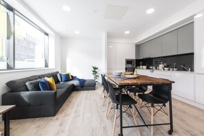 Shared kitchen - Yugo Explore - Highfield Park (Dublin)