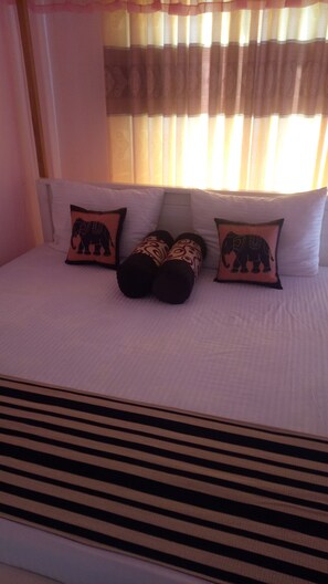 Mini-bar avec articles gratuits, coffres-forts dans les chambres