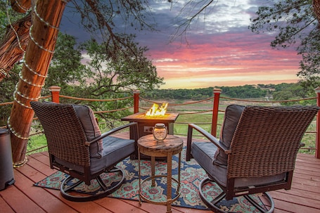 Terrace/patio. Treehouse Style Yurt near Austin, Hot Tub, FirePit, Outside Shower