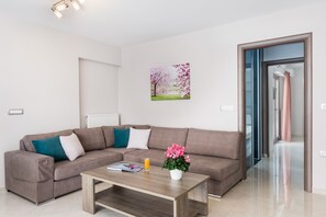 Apartment, 2 Schlafzimmer | Wohnzimmer | Flachbildfernseher, DVD-Player