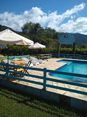 Piscine extérieure