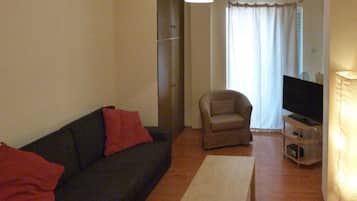 Apartment | Wohnbereich | Flachbildfernseher