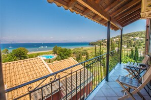 Property grounds - Chrismos Luxury Suites 16B Apraos Corfu (Corfu)