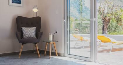 Large Private Villa Splendid Terraces & Views