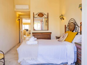 1 bedroom, desk, iron/ironing board, travel cot - Mshome La Fragata Sea Terrace (Benalmadena Costa)