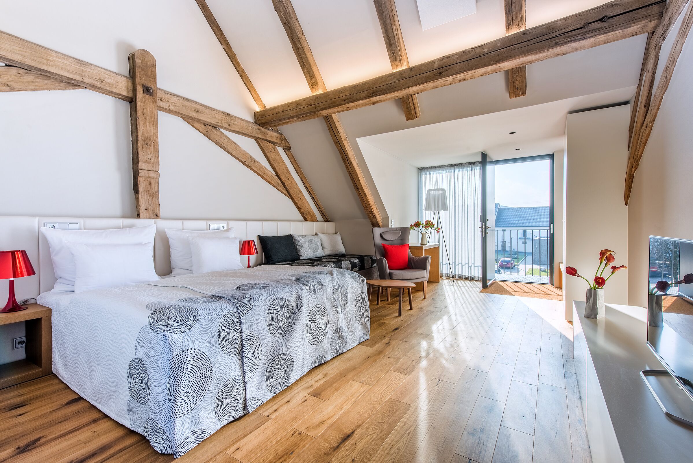 Deluxe Double or Twin Room | Premium bedding, in-room safe, desk, blackout drapes