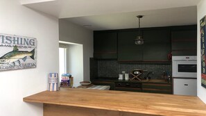 Kühlschrank, Ofen, Herdplatte, Geschirrspüler