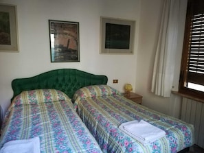 Classic Room, 2 Bedrooms | Down duvets, desk, free WiFi, bed sheets - Il Pozzo Della Citerna (Castelnuovo Berardenga)