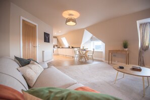 Apartment, 2 Schlafzimmer | Wohnbereich