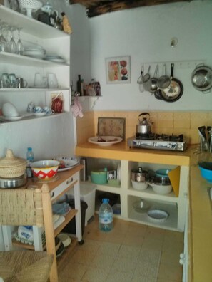 Fridge, oven, coffee/tea maker, electric kettle - Charming Berber house in a traditional style (Essaouira Ghazwar)