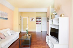 City Room, 2 Bedrooms | Living room | 32-inch flat-screen TV with digital channels, TV - Gavinana Apartment by Mmega (Florence)