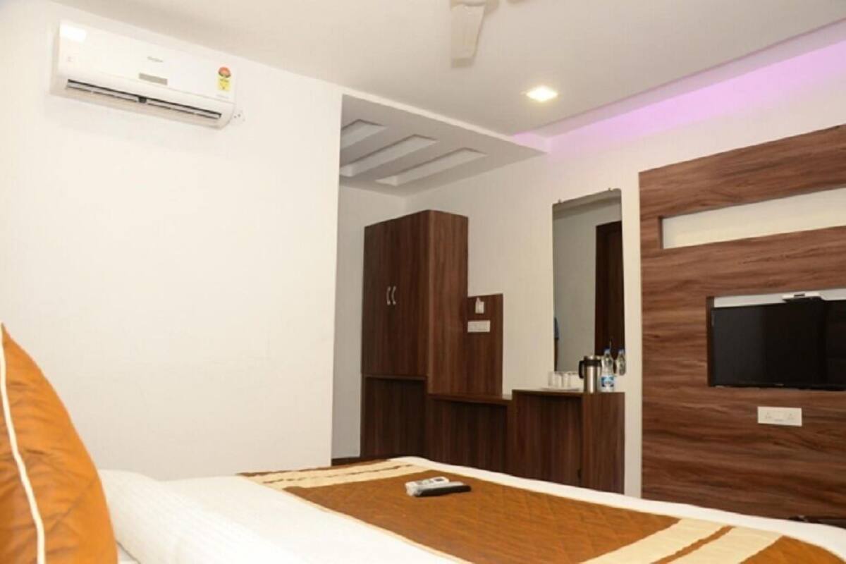 Executive Room | Laptop workspace, free WiFi, wheelchair access