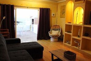 TV - Acogedor apto. terraza, BBQ y vistas al mar. WIFI (Callao Salvaje)