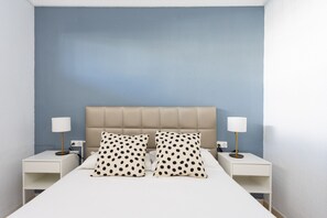 1 chambre, fer et planche à repasser, accès au Wi-Fi (inclus)