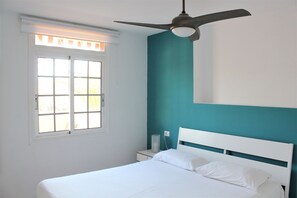 2 chambres, fer et planche à repasser, Wi-Fi gratuit, draps fournis