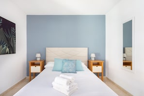 2 bedrooms, iron/ironing board, free WiFi, bed sheets