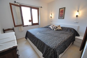 2 chambres, fer et planche Ă repasser, Wi-Fi, draps fournis