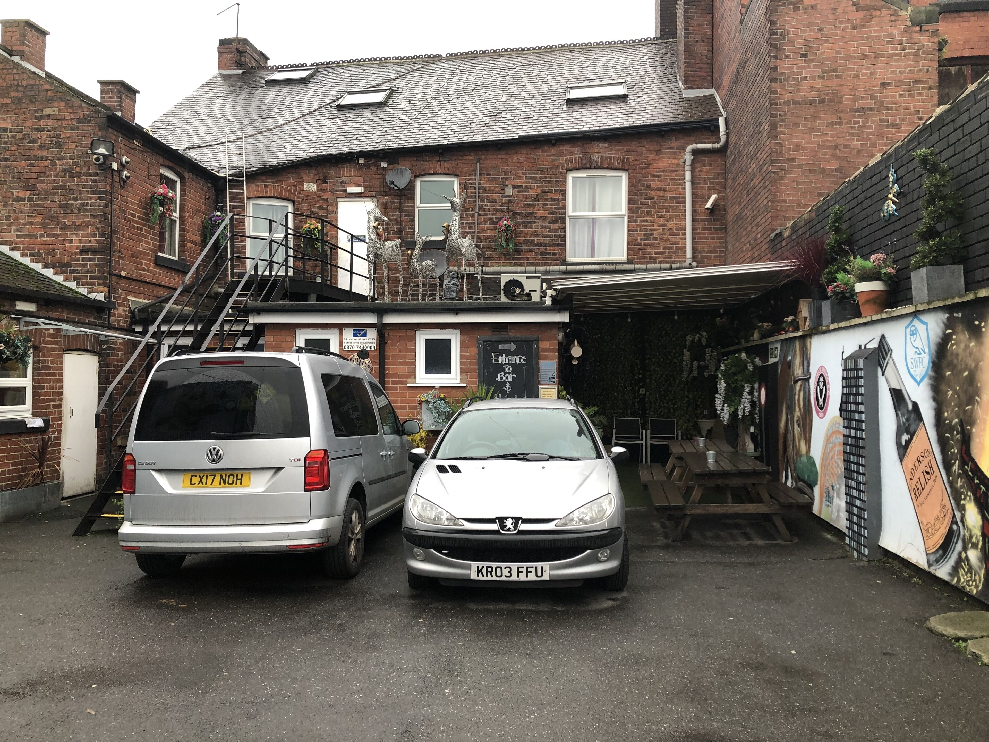 self-parking (surcharge) 4 per day