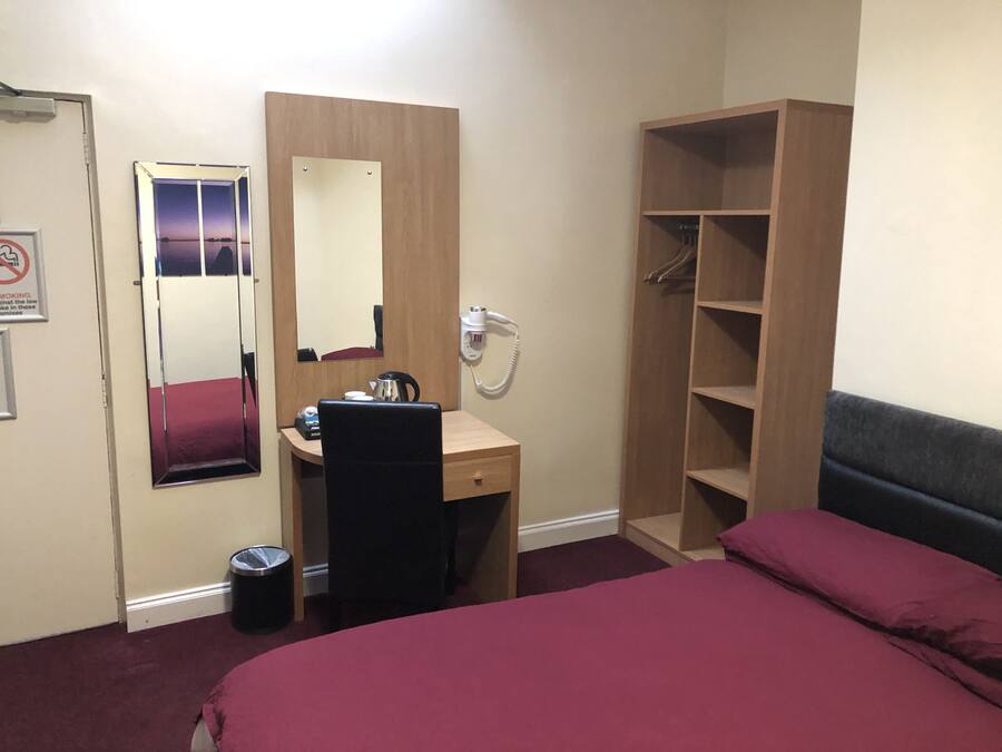 Chambre Double | Bureau, Wi-Fi gratuit, draps fournis