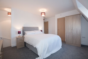 Apartment, 2 Bedrooms | 2 bedrooms, blackout curtains, free WiFi, bed sheets