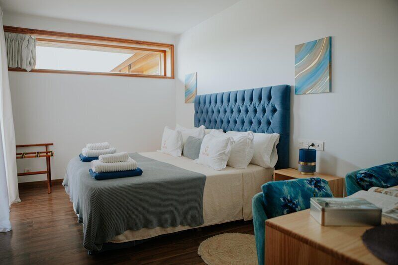 Standard Double or Twin Room (Nit de l'alba) | Premium bedding, memory foam beds, laptop workspace, blackout drapes