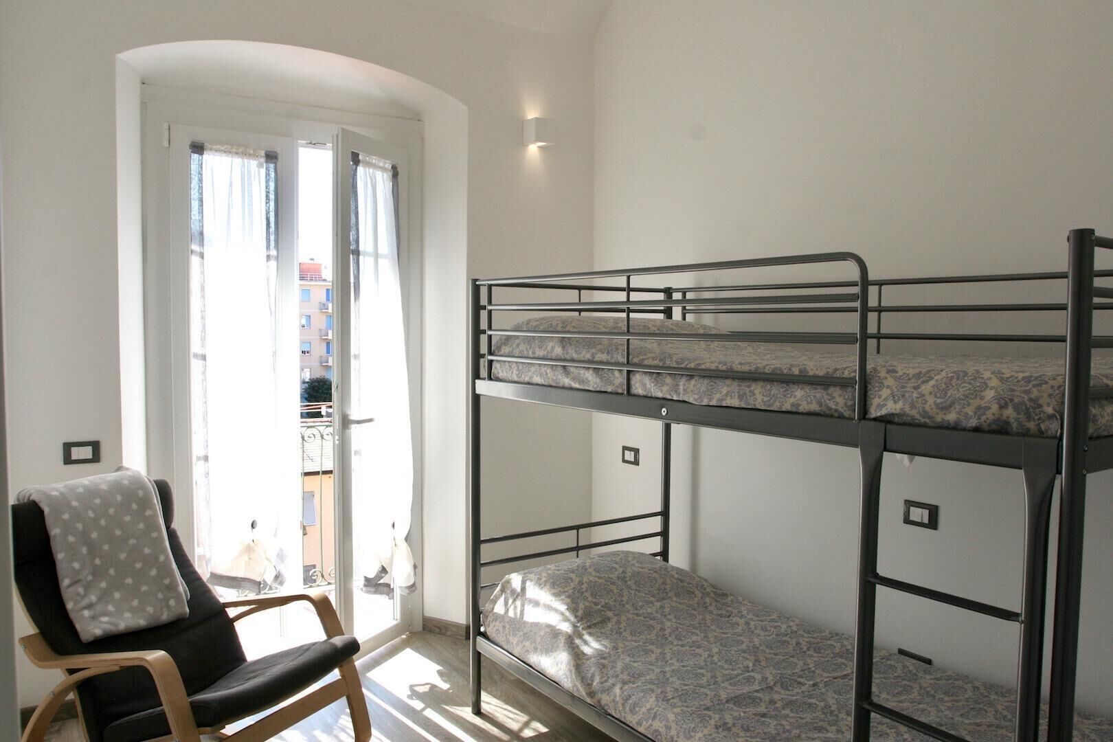 3 chambres, système d’insonorisation, fer et planche à repasser, Wi-Fi