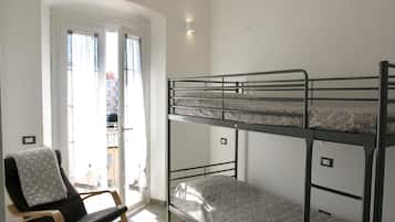 3 chambres, système d’insonorisation, fer et planche à repasser, Wi-Fi