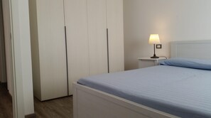3 Schlafzimmer, schallisolierte Zimmer, Bügeleisen/Bügelbrett