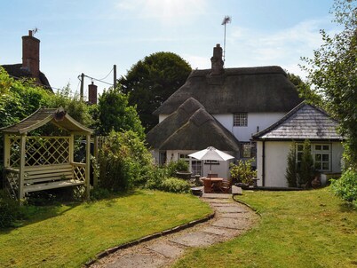 3 bedroom accommodation in Farnham, near Blandford Forum