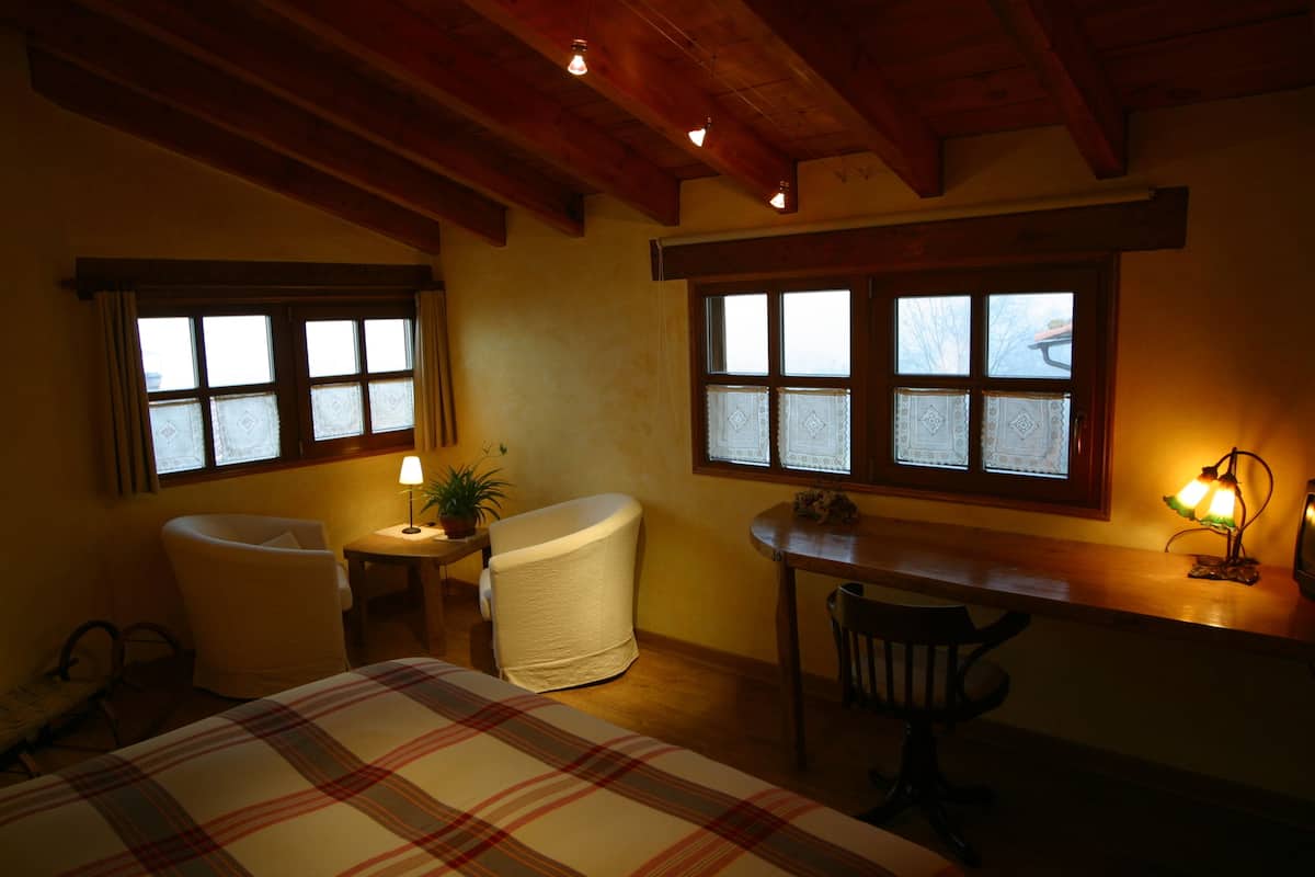 Superior tweepersoonskamer, hot tub, uitzicht op bergen | 1 slaapkamer, luxe beddengoed, individueel gedecoreerd