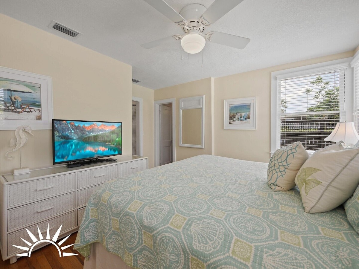 Photo 12 of Dog Friendly bungalow with private fenced pool just one mile from Historic