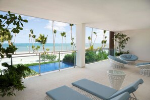 Free minibar, in-room safe, desk, blackout drapes - Serenade Punta Cana Beach & Spa Resort - All Inclusive (Punta Cana)