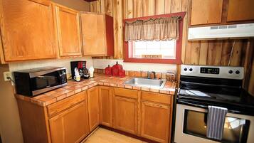 Oven, stovetop, coffee/tea maker, toaster