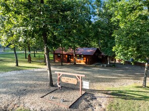 Property grounds - Big Buck Inn- Broken Bow/Hochatown- 2bd (Broken Bow)